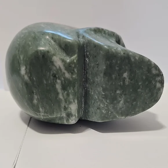 "5 Green Jade Skull Crystal Carving - Picture 10 of 10